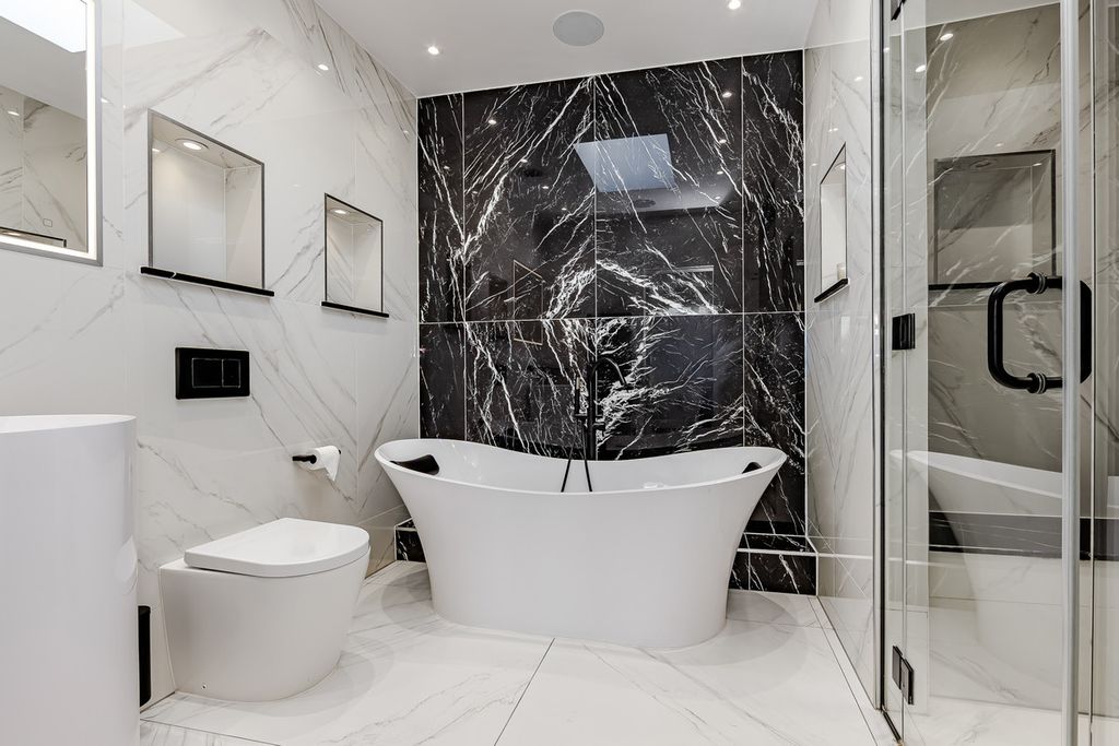 Property photo 3 of 38