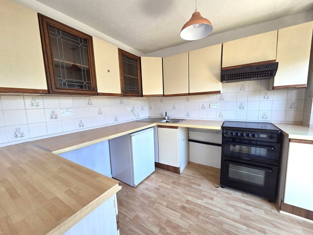 Property photo 3 of 23