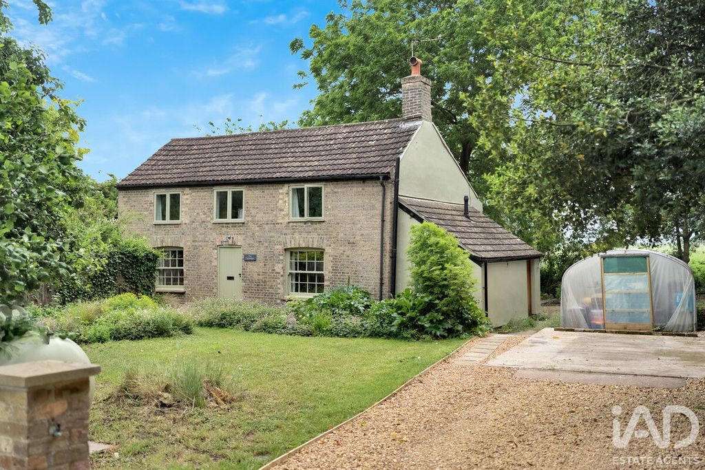 Property photo 1 of 47