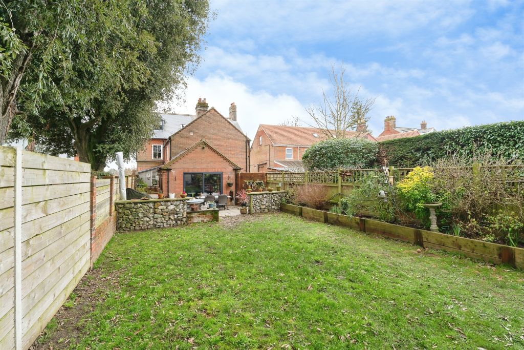 Property photo 3 of 24