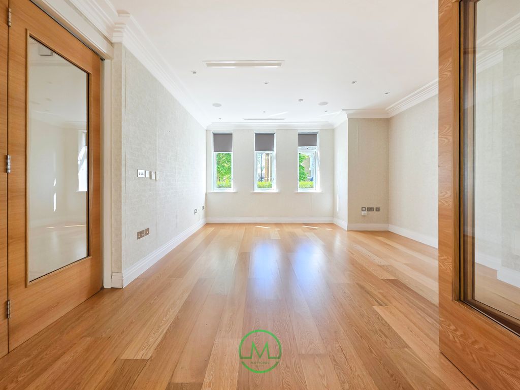 Property photo 3 of 37 Gallery