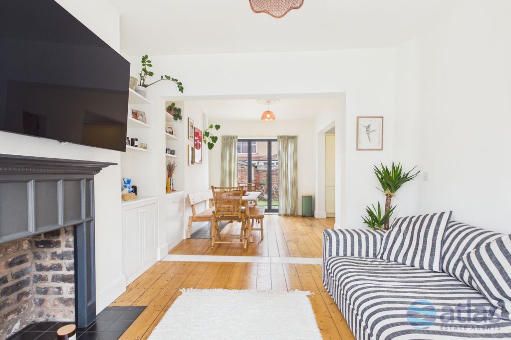 Property photo 2 of 22 Open Plan Living/Dining Room Space