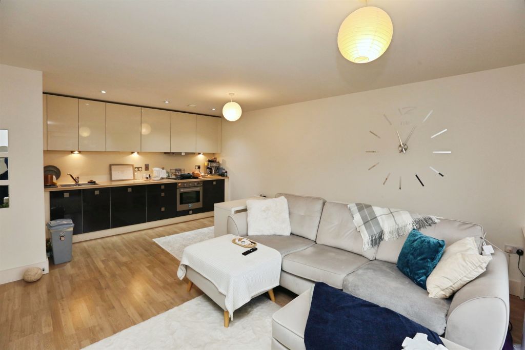 Property photo 3 of 12