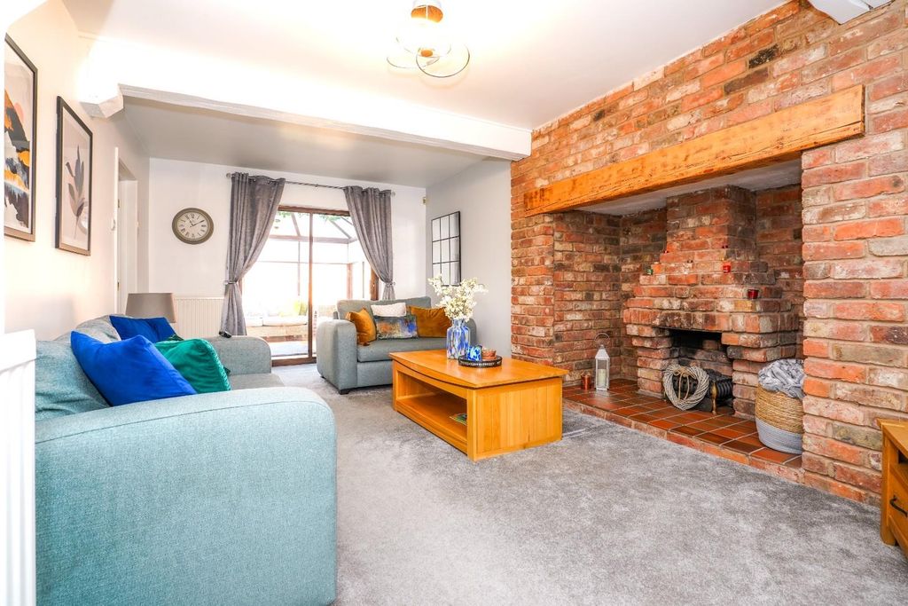 Property photo 2 of 29 23 King Rudding Close, Riccall,_Dsc02122.Jpg