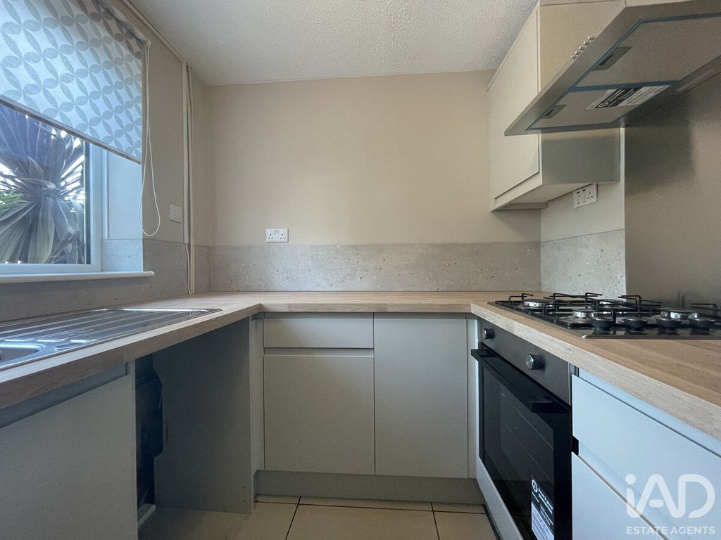 Property photo 3 of 13