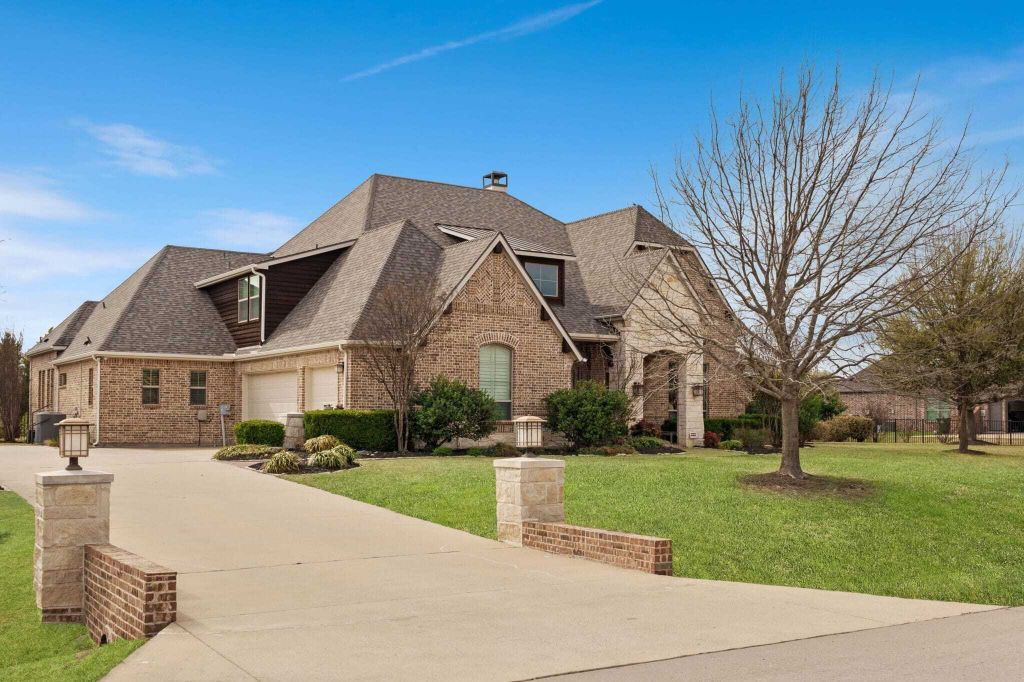 Property photo 1 of 31