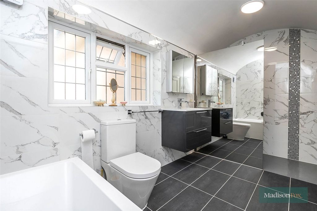 Additional image 25 of 7 bed detached house for saleAlderton Hill, Loughton, Essex IG10