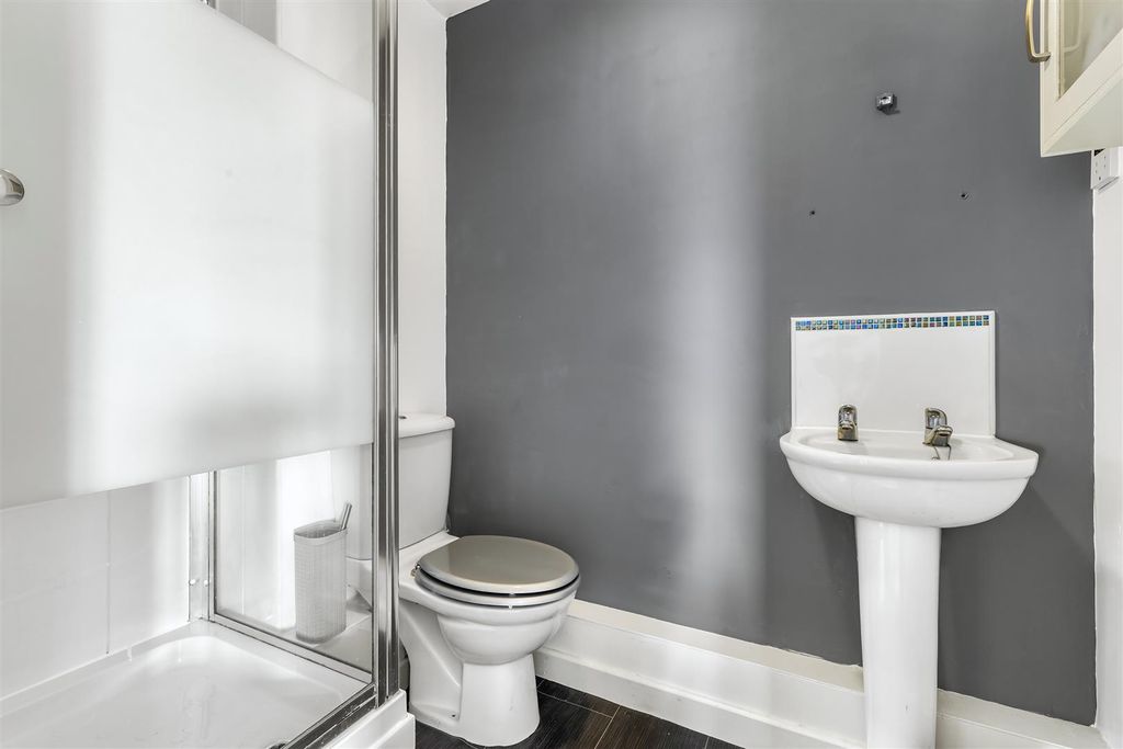 Additional image 11 of 2 bed flat for saleBlackthorn Road, Ilkley LS29