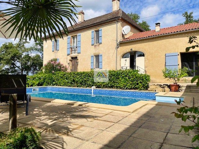 Property photo 1 of 30