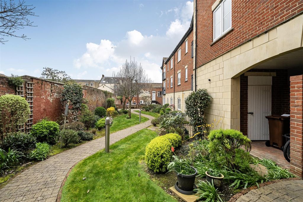 Property photo 3 of 19 1428823-13-69c2Be955c386.Jpg