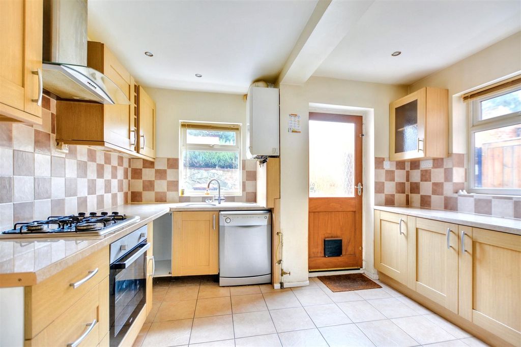 Property photo 2 of 17 Kitchen