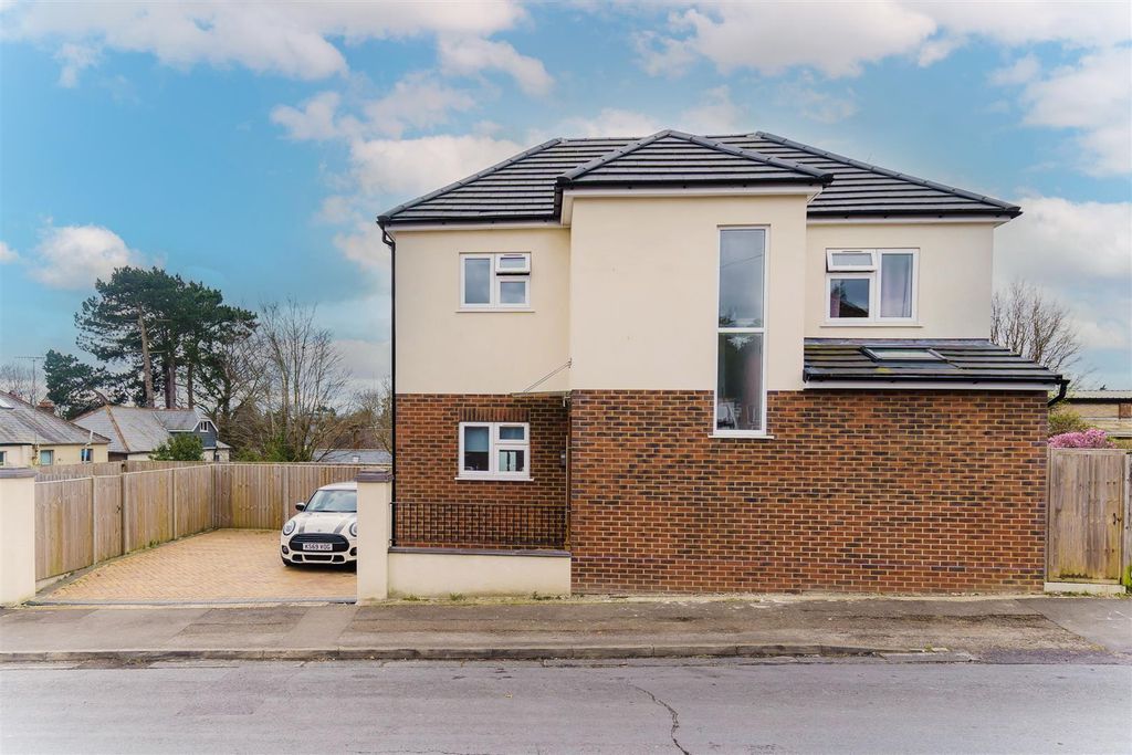 Property photo 1 of 9 1 Chadwick-11.Jpg