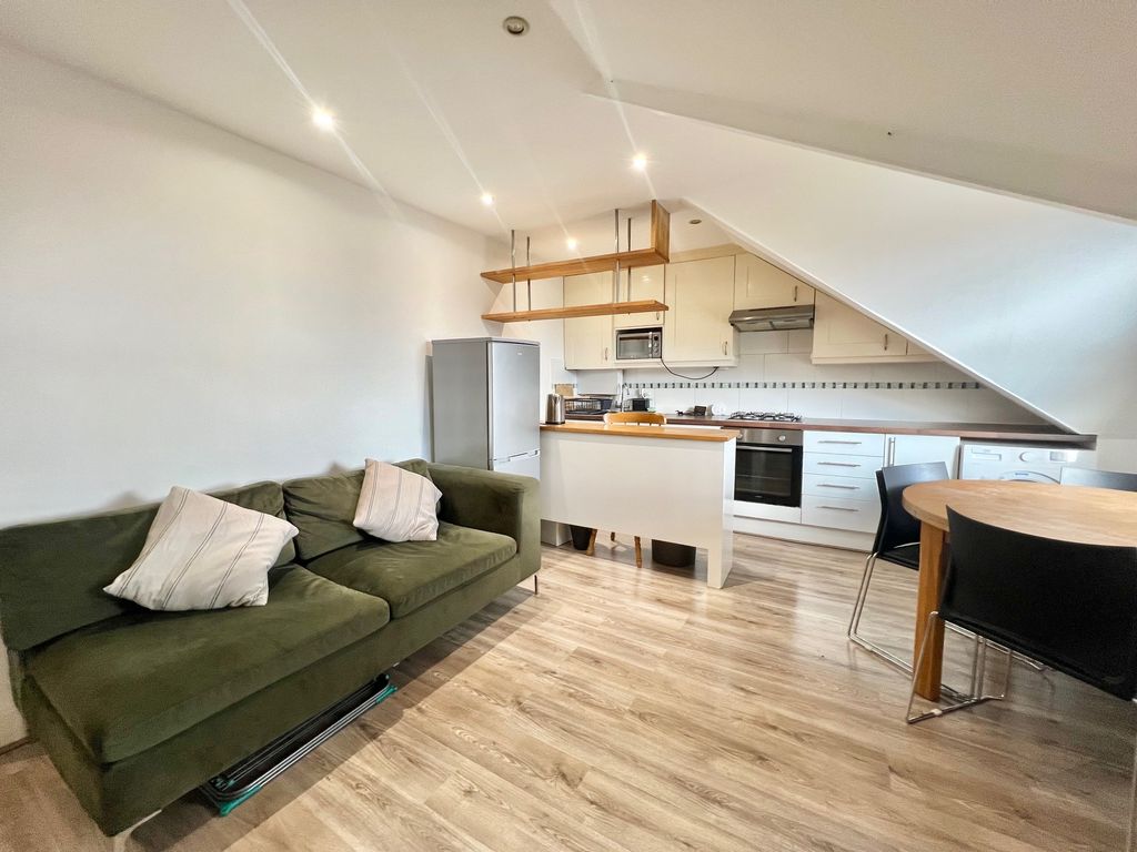 Property photo 1 of 10 1