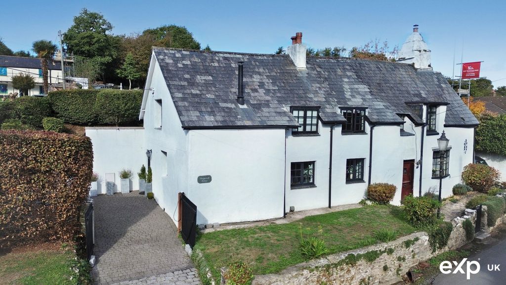 Property photo 1 of 32