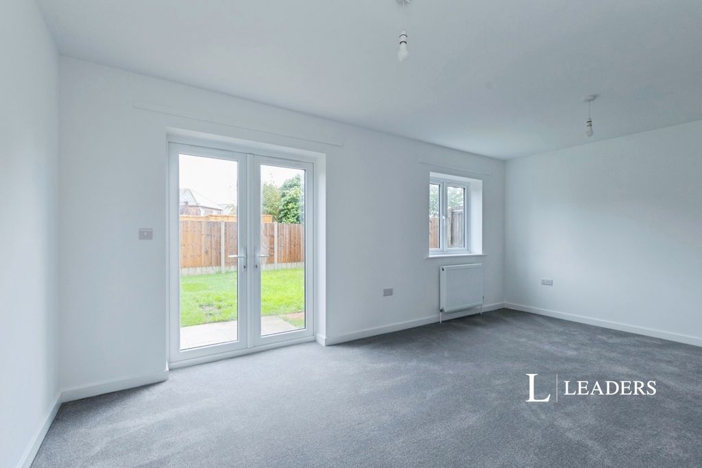 Property photo 3 of 22 Pbox-Img.Jpg