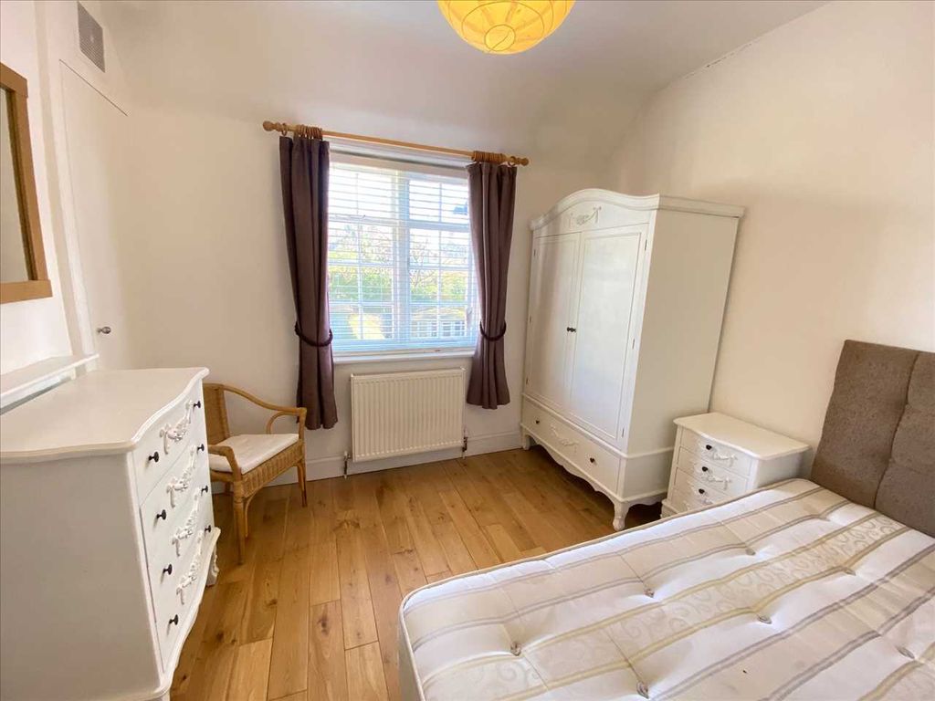 Property photo 3 of 4