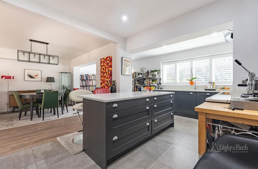 Property photo 2 of 27 11 Fox Dale-3.Jpg