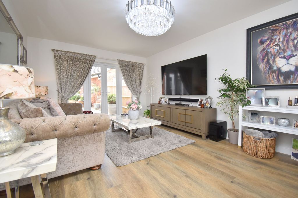 Property photo 3 of 31