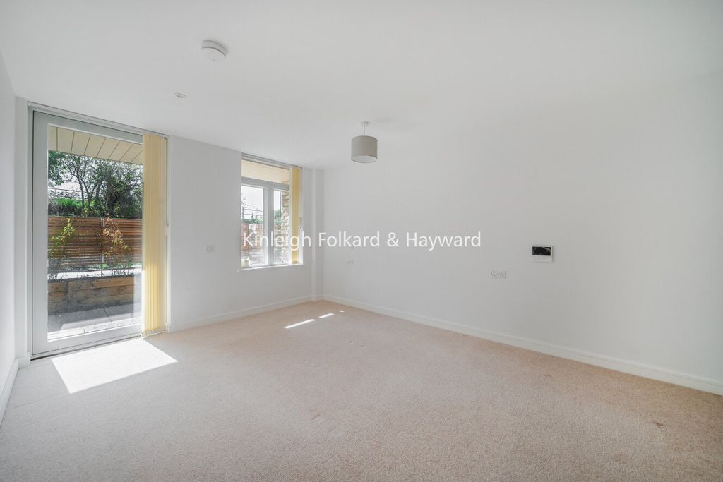 Property photo 3 of 10 Picture No. 23