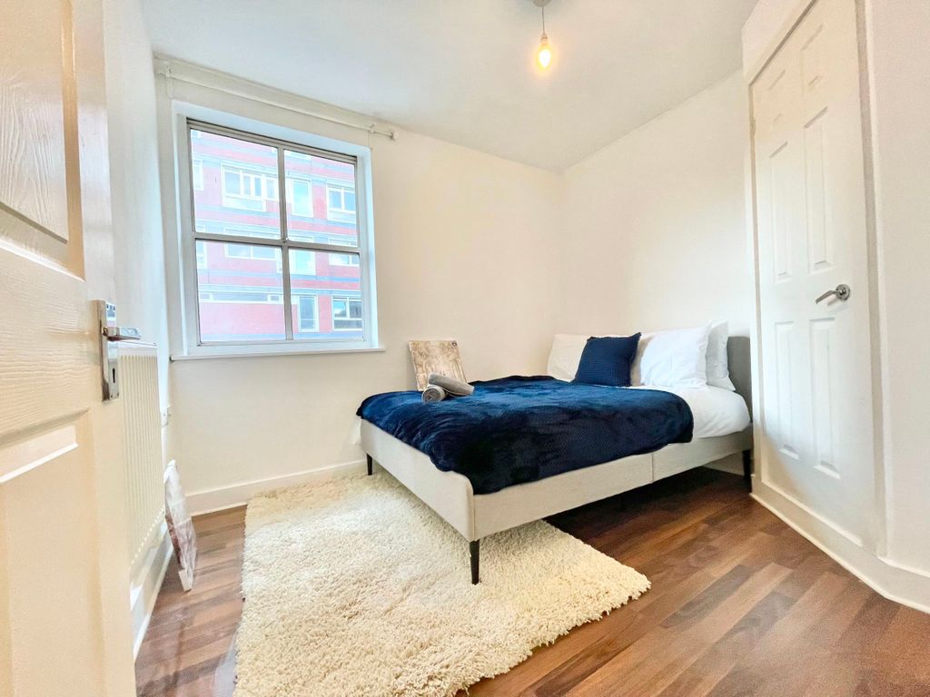 Property photo 1 of 4