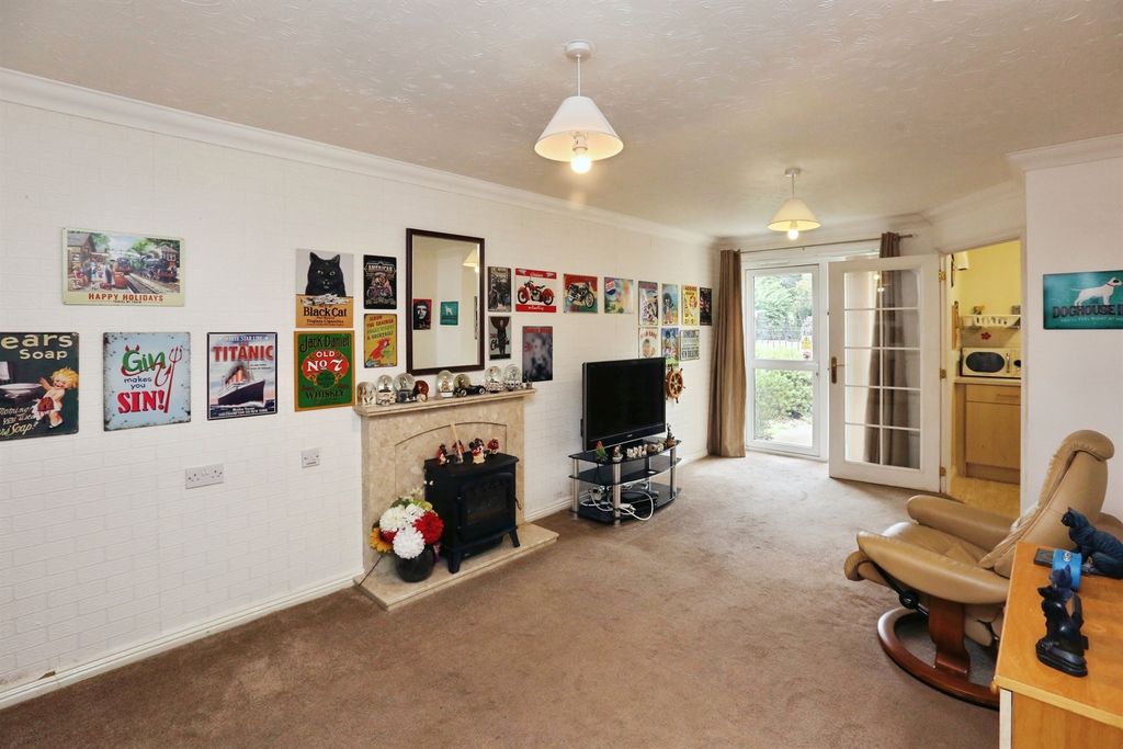 Property photo 3 of 18