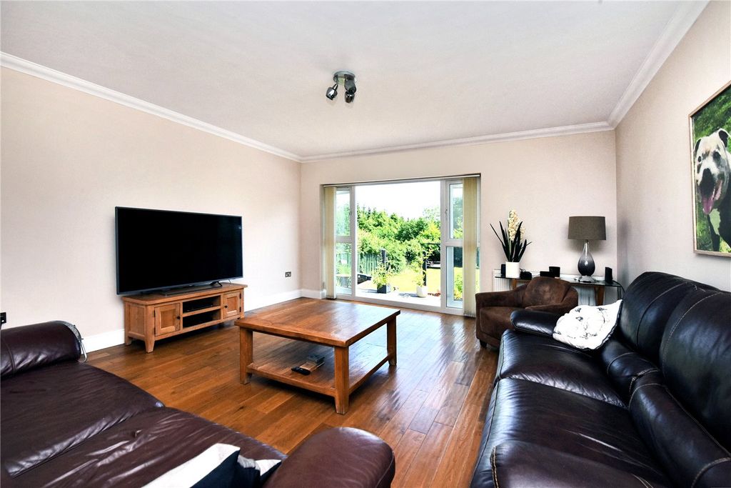 Property photo 3 of 23 Picture No. 03