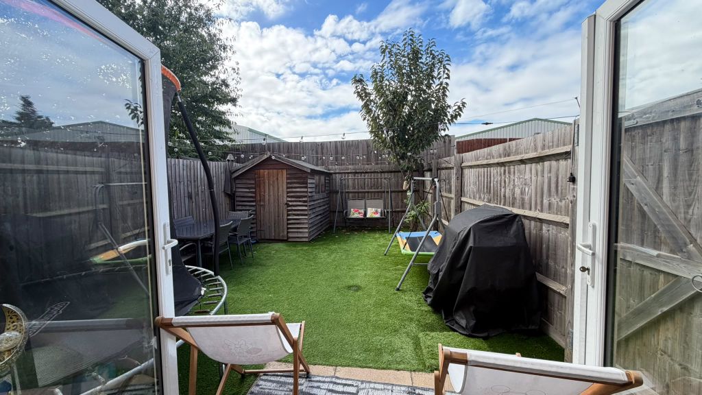 Property photo 2 of 19