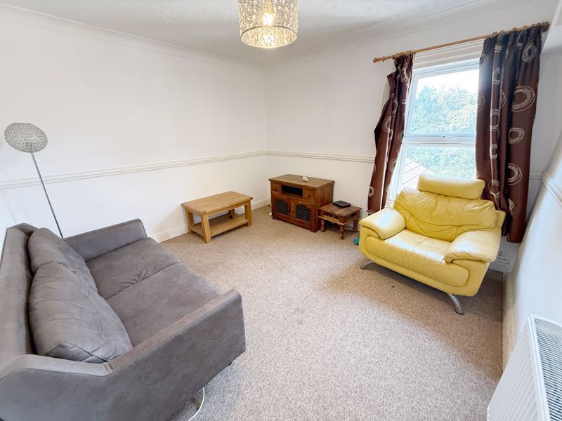 Property photo 2 of 6 Lounge