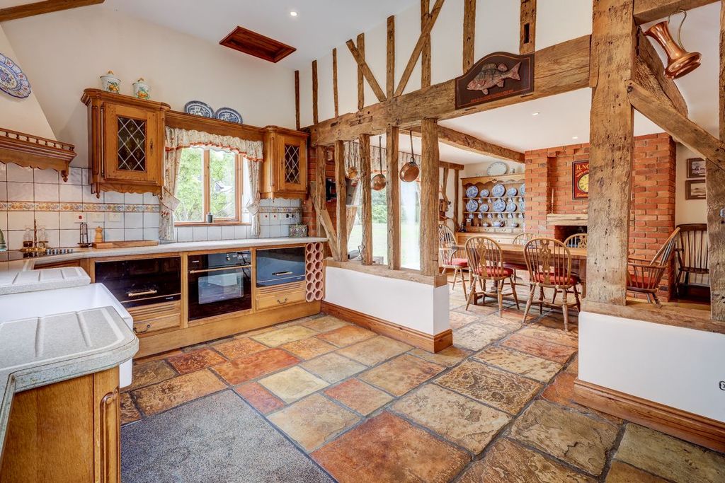 Property photo 3 of 49