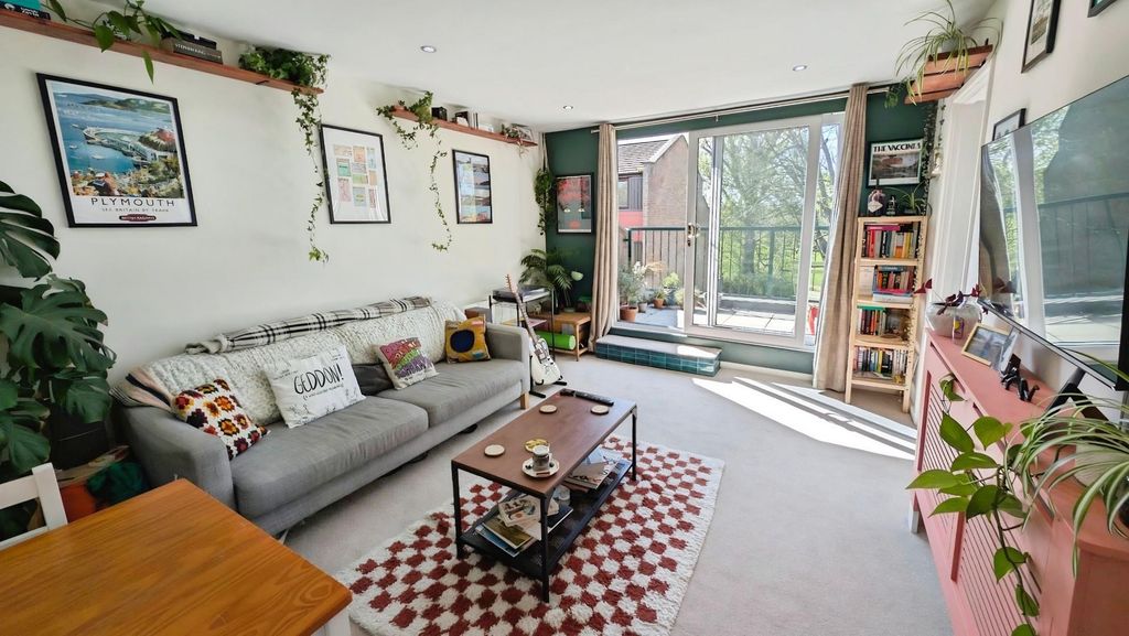 Property photo 2 of 23 7Bd36904-Pxl_20260402_132444070.Jpg