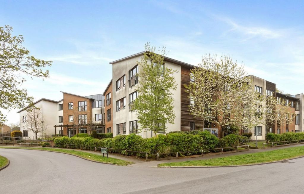 Property photo 1 of 18