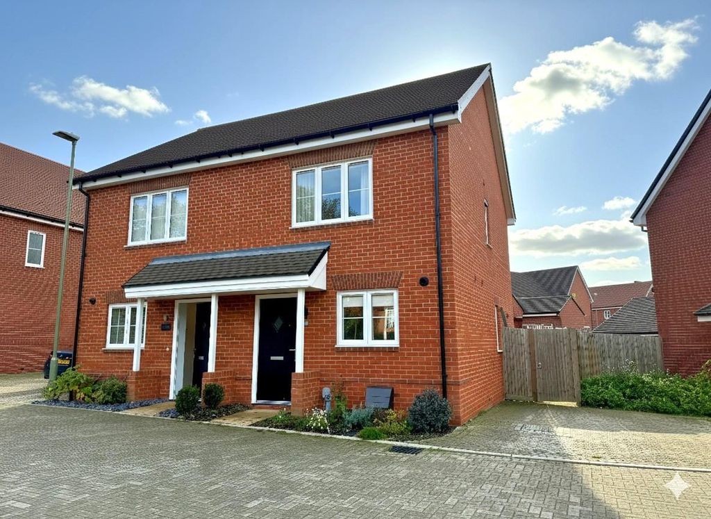 Property photo 1 of 12 Gemini_Generated_Image_Nt0Ymont0Ymont0Y.Jpg