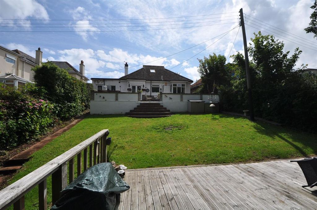 Property photo 2 of 22