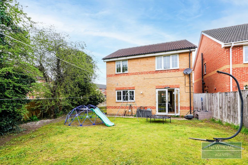 Property photo 2 of 3 Photo 17