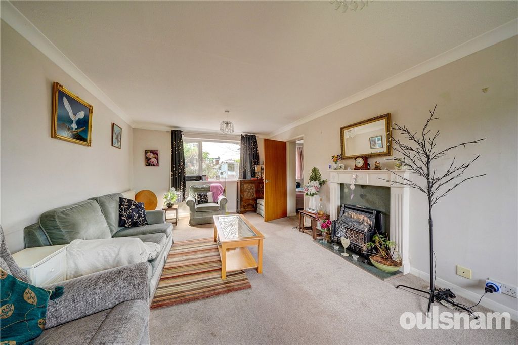 Property photo 2 of 14 Picture No. 12