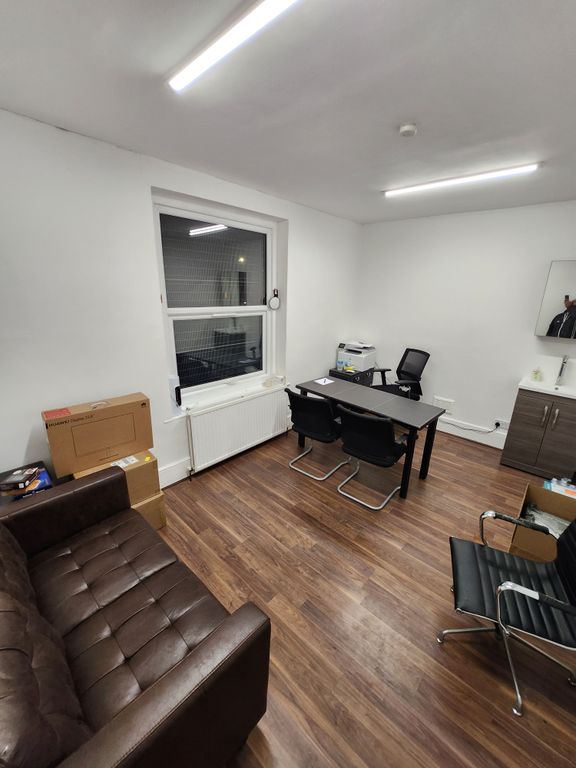 Property photo 1 of 3 G3