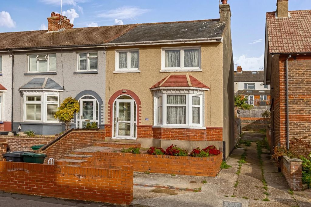 Property photo 1 of 16 North Rd_16.Jpg