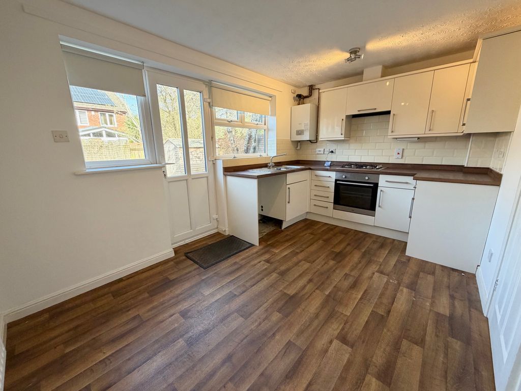 Property photo 3 of 11 Kitchen Diner