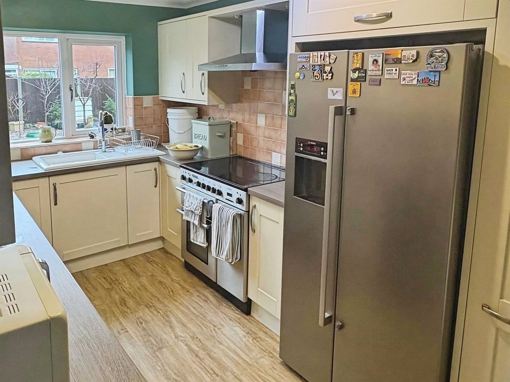 Property photo 2 of 17