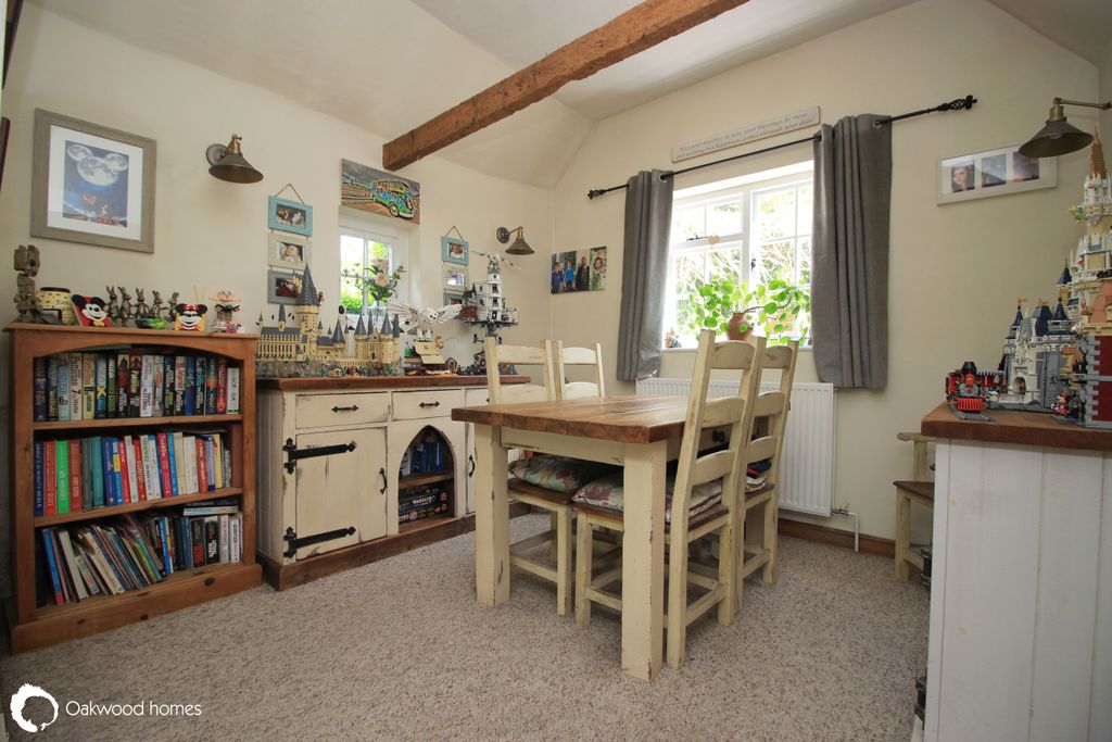 Property photo 3 of 27 Photo