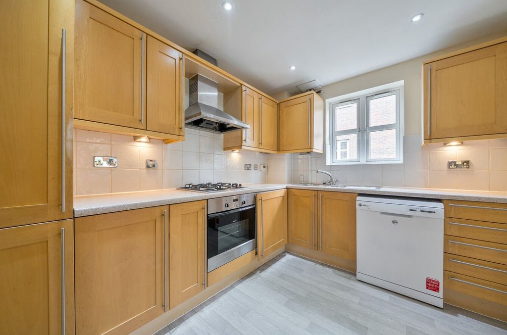 Property photo 2 of 12 Kitchen