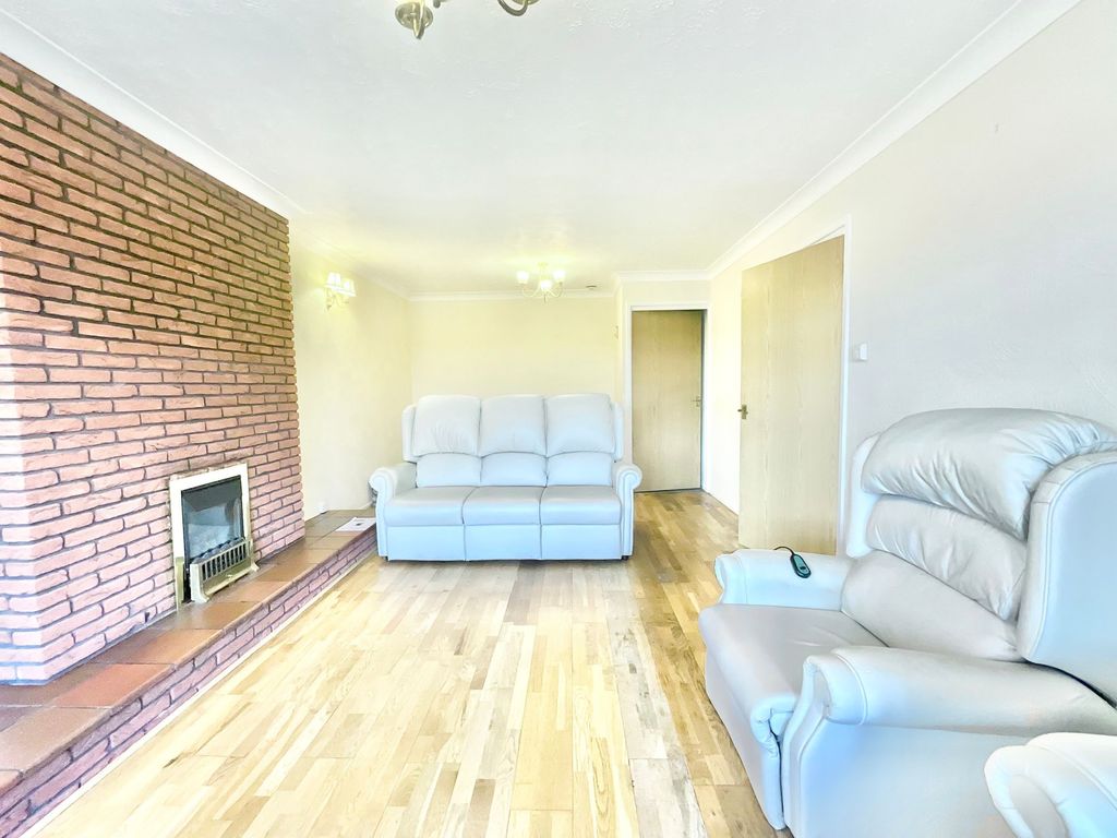 Property photo 3 of 24