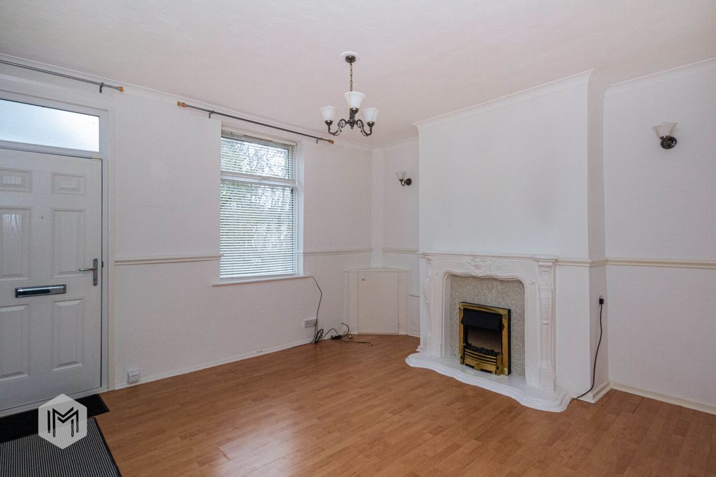 Property photo 2 of 12 Picture No. 14