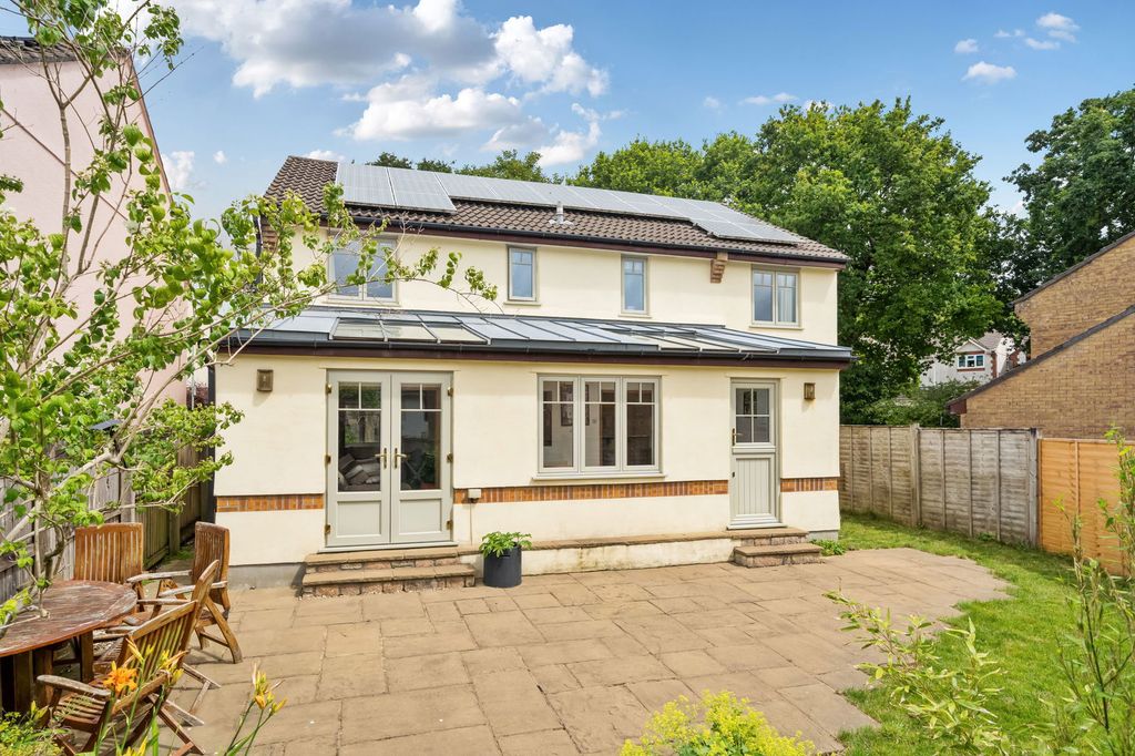 Property photo 3 of 22