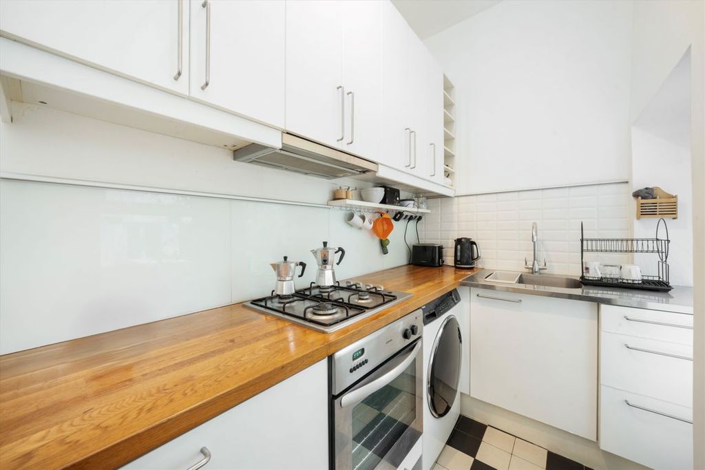 Property photo 3 of 5