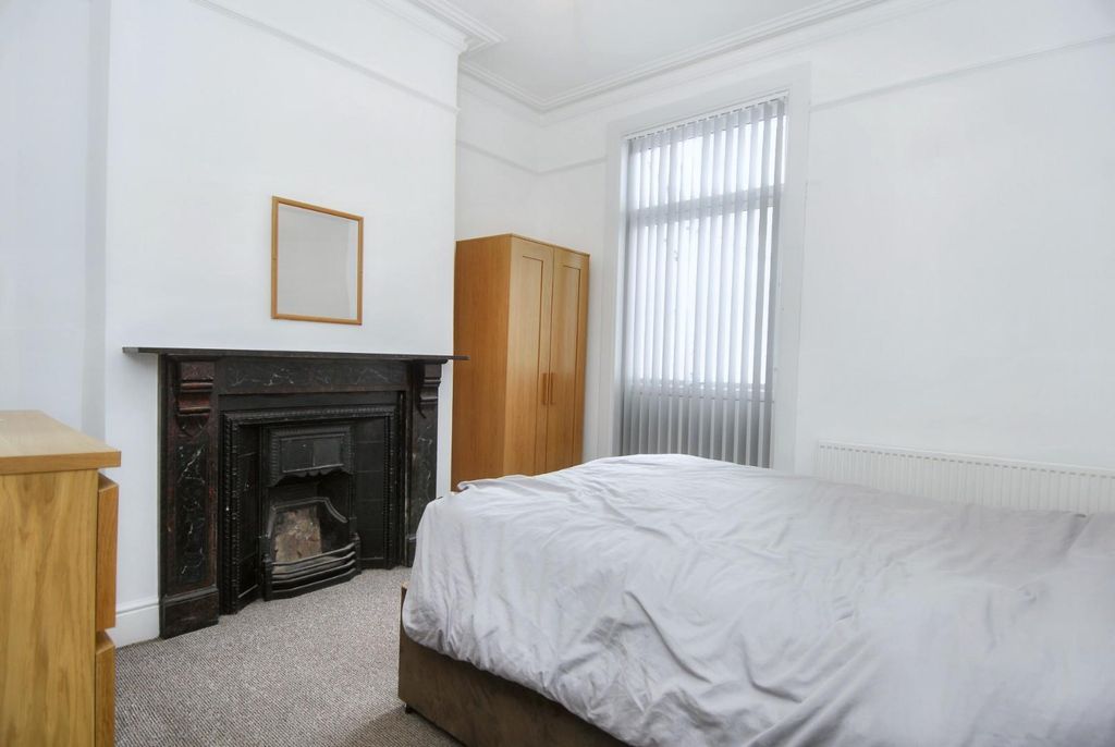 Property photo 2 of 7 17 Bedford Tce003.Jpeg