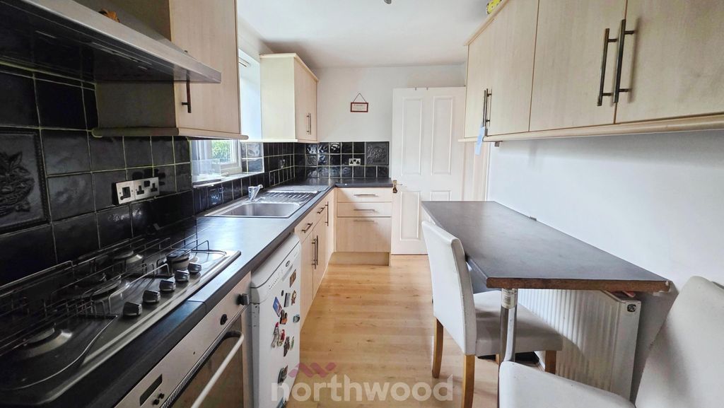 Property photo 3 of 24