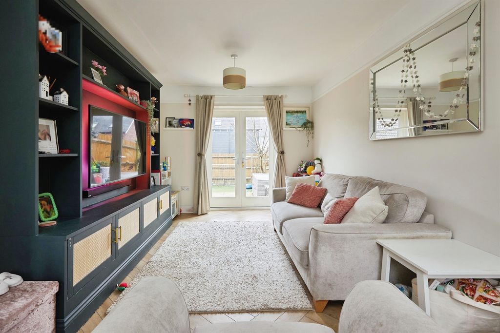 Property photo 3 of 17