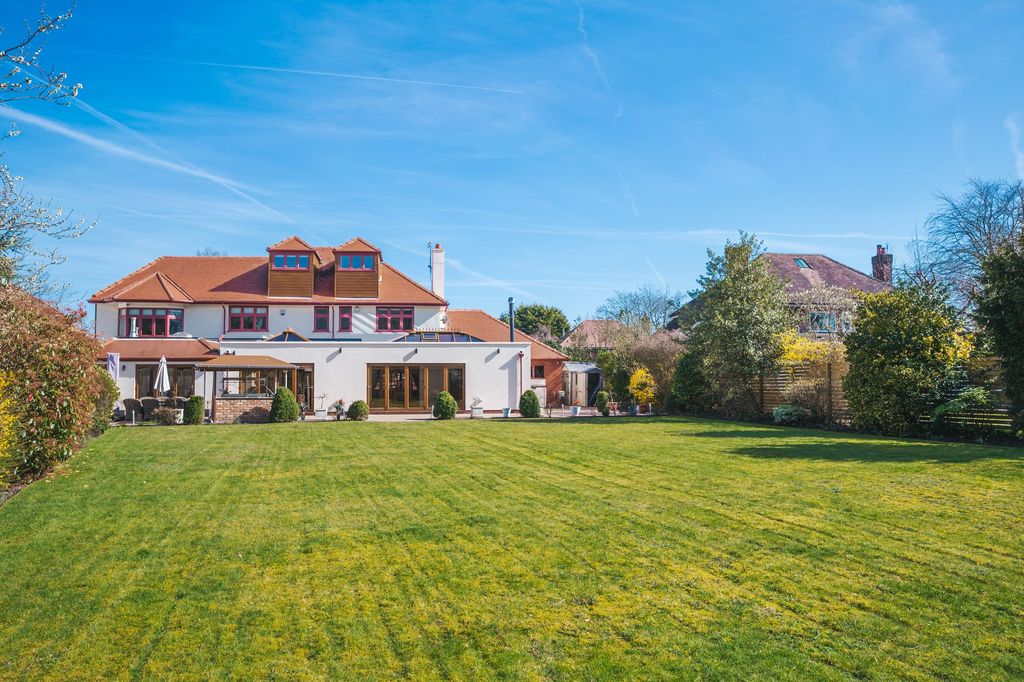 Property photo 2 of 48