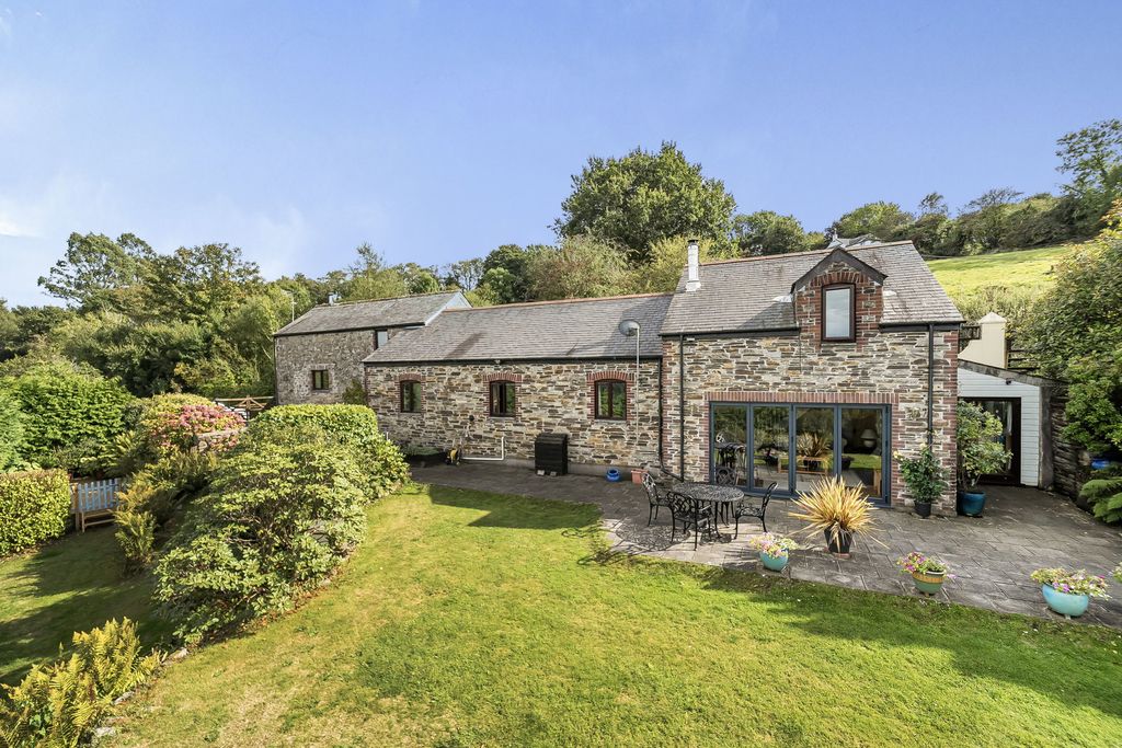 Property photo 1 of 28